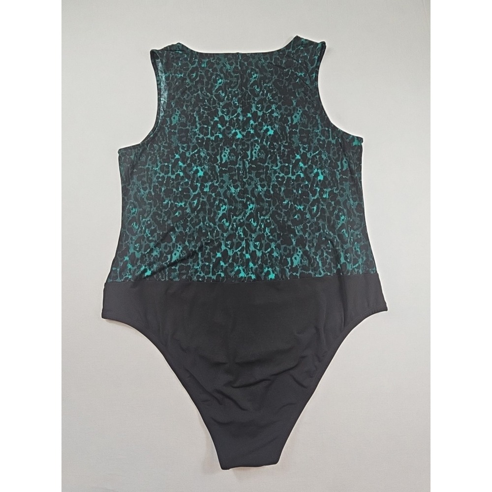 Torrid  Bodysuit Sleeveless Green Leopard Size‎ 3/3X 22 24 Vee Neck - Picture 3 of 11